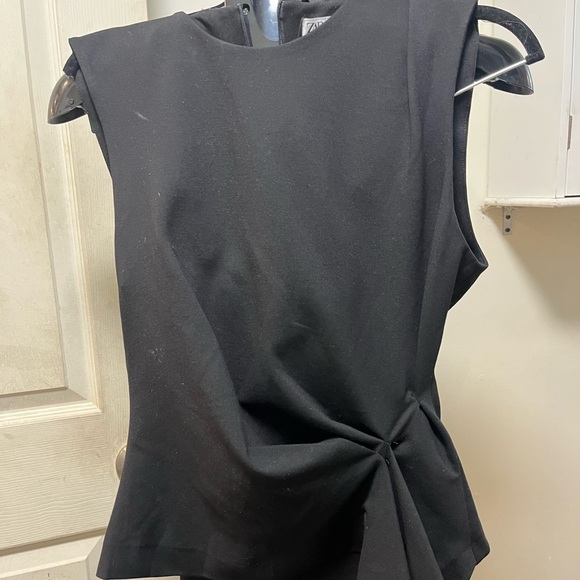 Zara black sleeveless top some stretch to it zips in back size L NWT - Picture 6 of 10